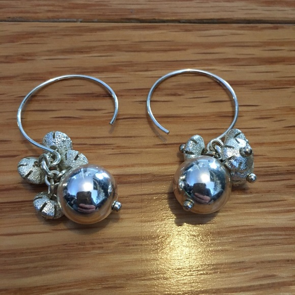 FREE WITH PURCHASE Jewelry Bundle - Picture 2 of 7